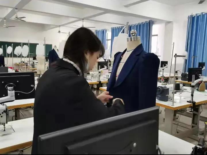 邵陽京華服裝職業技術學校 邵陽京華服裝職業技術學校